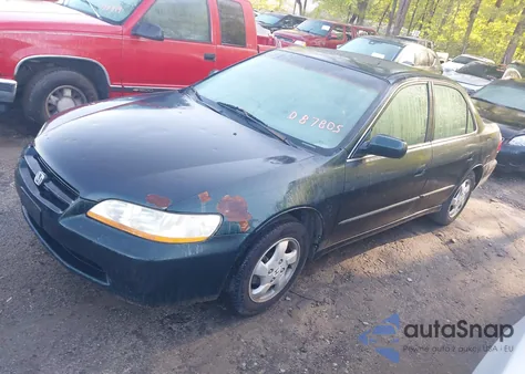 1998 Honda Accord Ex z USA, uszkodzony, nr VIN 1HGCG5656WA087805